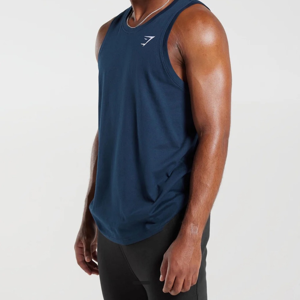 Gymshark Men's‎ Regular Fit Sleeveless Crest Tank Top Medium Navy Blue
